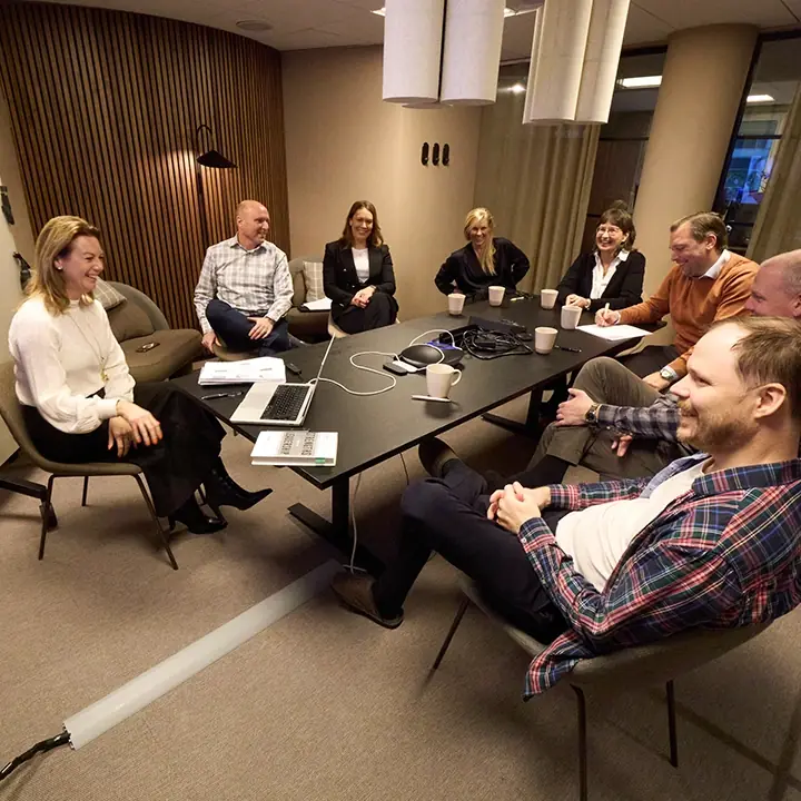 WeAudit-teamet i avslappnat möte